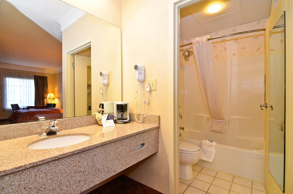 Peach State Inn & Suites Hawkinsville Exterior foto