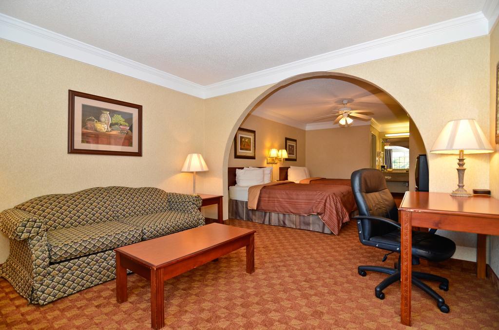 Peach State Inn & Suites Hawkinsville Exterior foto