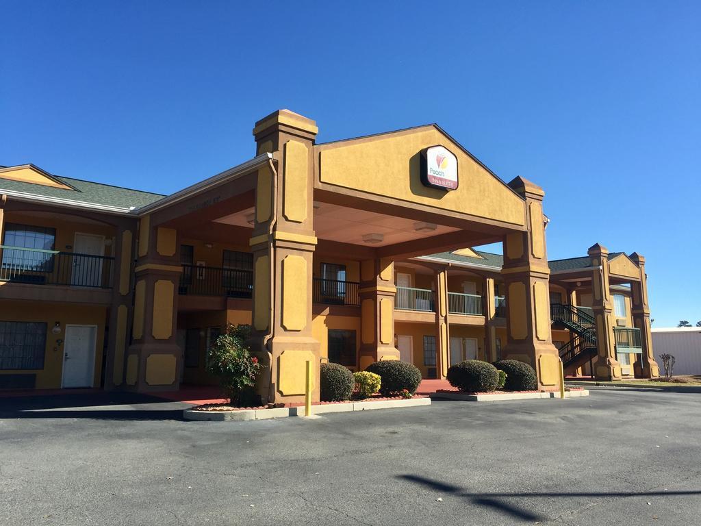 Peach State Inn & Suites Hawkinsville Exterior foto